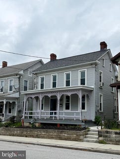 /international/us/246-locust-street-hanover-pa-110108303457/