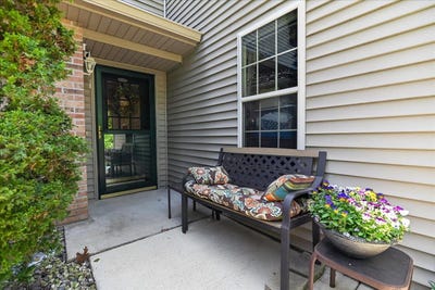 /international/us/1198-sawyer-way-sun-prairie-wi-110107852317/