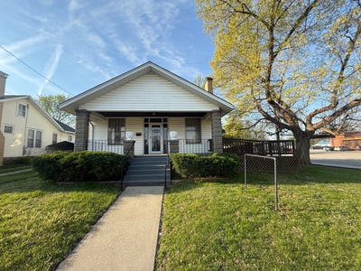 /international/us/1205-e-main-st-olney-il-110107242330/
