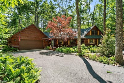 /international/us/1580-blackberry-trail-harbor-springs-mi-110108889663/