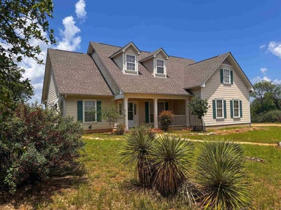 /international/us/193-county-road-116-llano-tx-110107997852/