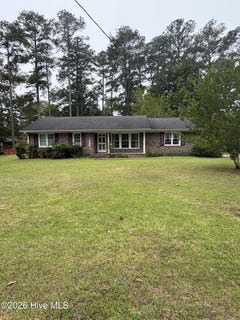 /international/us/209-oak-drive-washington-nc-110108449942/