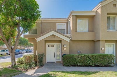 /international/us/17-auburn-aisle-irvine-ca-110120153579/