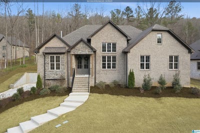/international/us/2092-grey-oaks-terrace-pelham-al-110106340989/