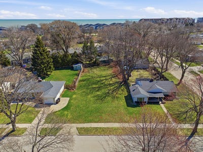 /international/us/4010-s-kirkwood-ave-saint-francis-wi-110107158887/