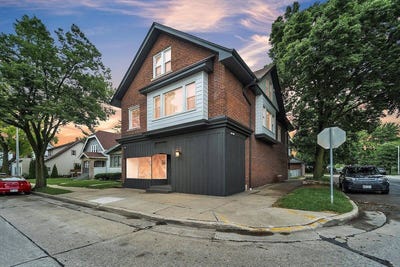 /international/us/6039-west-mitchell-st-west-allis-wi-110101011912/