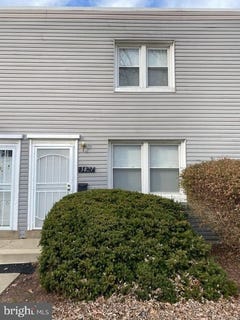 /international/us/3827-28th-avenue-temple-hills-md-110108347168/