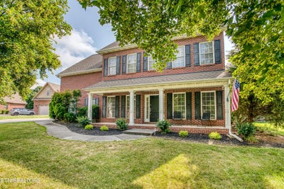 /international/us/300-yellowstone-lane-lenoir-city-tn-110100862711/