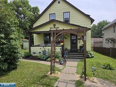 /international/us/324-e-white-st-ely-mn-110109069971/