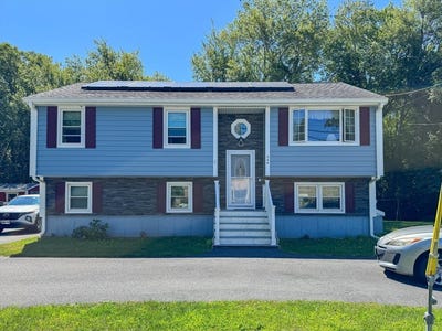 /international/us/368-cross-rd-dartmouth-ma-110101490249/