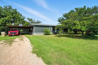/international/us/10265-county-road-379-hawley-tx-110100943565/