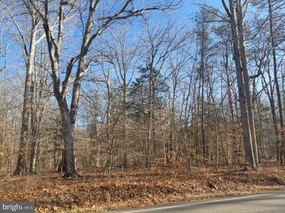 /international/us/7060-annapolis-woods-road-la-plata-md-110105117557/