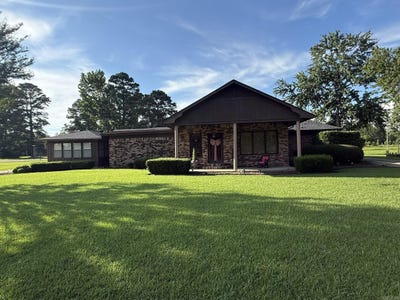 /international/us/150-marias-saline-rd-crossett-ar-110108542536/