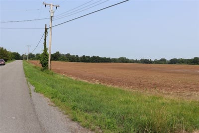 /international/us/taylor-road-clarendon-ny-110099901239/