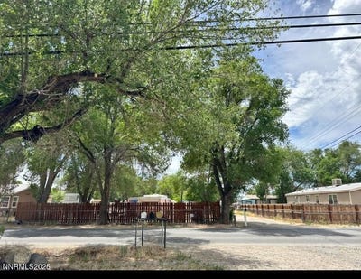/international/us/366-e-4th-avenue-sun-valley-nv-110099904725/