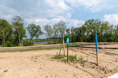 /international/us/7521-california-love-trail-middleton-wi-110099989719/