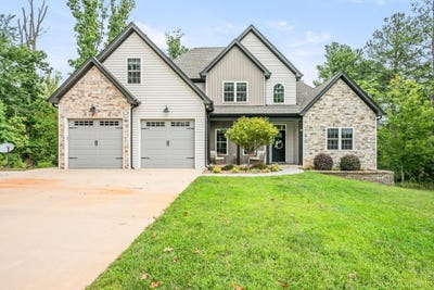 /international/us/1214-highland-oaks-drive-lynchburg-va-110119743780/