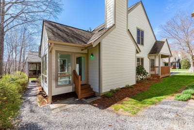 /international/us/31-little-cedar-court-asheville-nc-110106771810/