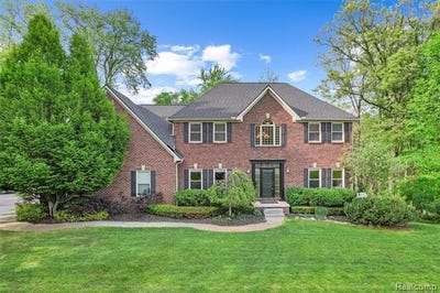 /international/us/10099-fernbrooke-drive-green-oak-twp-mi-110108353648/