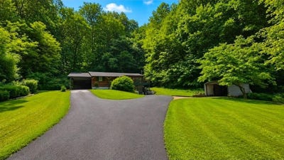 /international/us/123-woodland-estates-paintsville-ky-110120535227/
