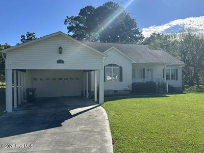 /international/us/1200-oakdale-avenue-new-bern-nc-110120157582/