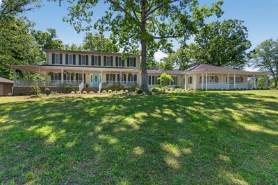 /international/us/91-89-s-james-madison-hwy-farmville-va-110107909477/