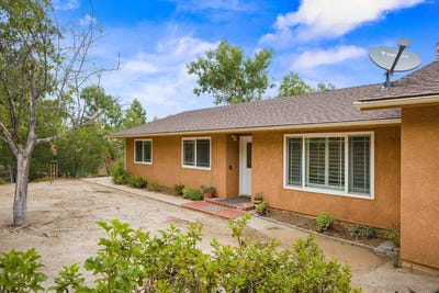 /international/us/19602-santee-lane-valley-center-ca-110120498885/