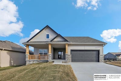 /international/us/9801-s-184th-avenue-omaha-ne-110098939334/