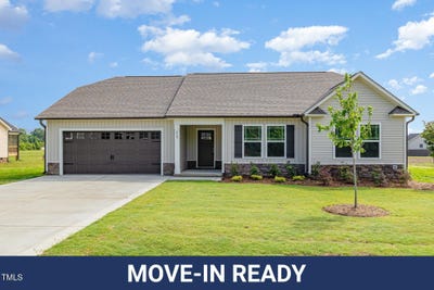 /international/us/210-maxwell-farm-lane-selma-nc-110098561308/