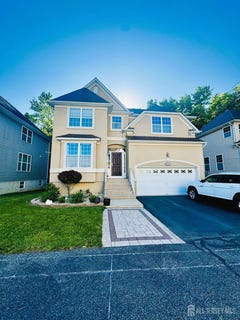 /international/us/247-morning-glory-drive-monroe-nj-110108470191/