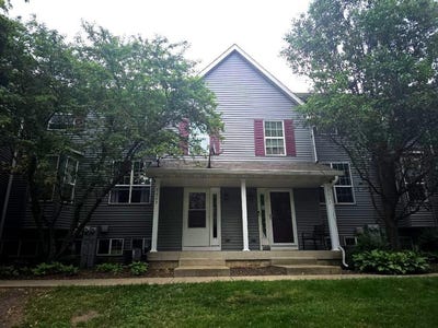 /international/us/1369-chestnut-lane-yorkville-il-110108548513/
