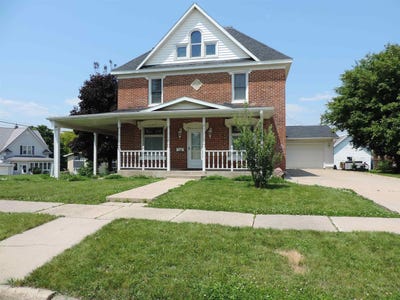 /international/us/1180-clover-street-plain-wi-110100073860/