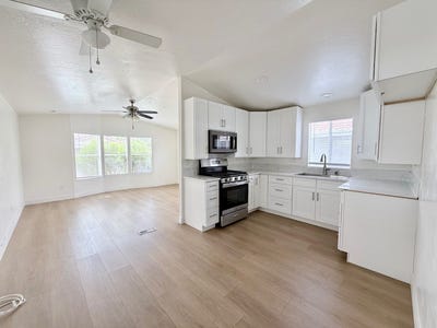 /international/us/12044-royal-rd-el-cajon-ca-110107277633/