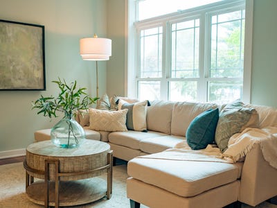 /international/us/n21w29727-glen-cove-rd-pewaukee-wi-110099995896/
