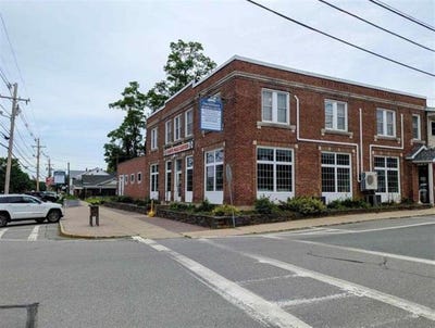 /international/us/223-main-street-charlestown-nh-110105781995/