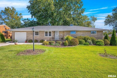 /international/us/5104-n-bevalon-place-peoria-il-110120455345/