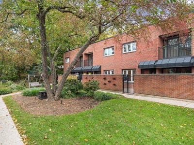 /international/us/325-n-oak-park-avenue-oak-park-il-110120559564/