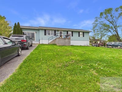 /international/us/204-rock-house-rd-lester-wv-110107376824/