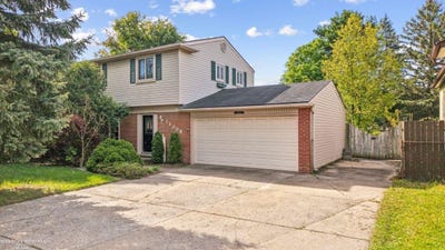 /international/us/11008-17-mile-road-sterling-heights-mi-110108077022/