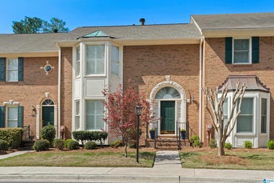/international/us/3137-chestnut-oaks-drive-hoover-al-110106791261/
