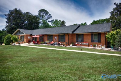 /international/us/912-buchanan-street-scottsboro-al-110107897823/