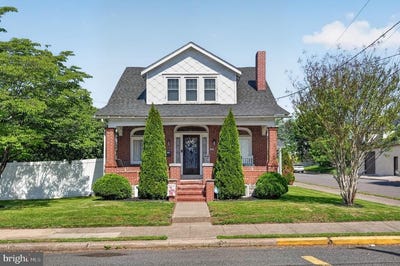 /international/us/639-e-vine-street-stowe-pa-110108389203/