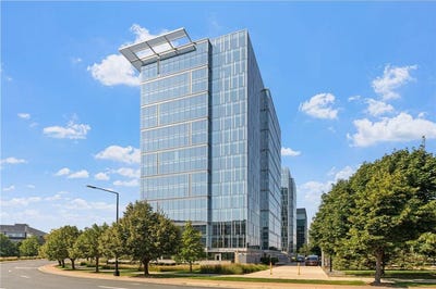 /international/us/8151-33rd-avenue-s-bloomington-mn-110100721607/