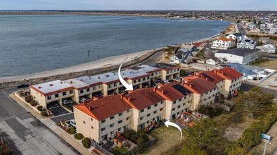 /international/us/18-empire-dr-egg-harbor-township-nj-110106495442/
