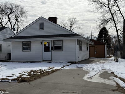 /international/us/3313-7th-avenue-council-bluffs-ia-110105960200/