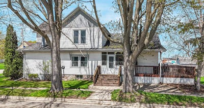 /international/us/127-s-3rd-street-winneconne-wi-110107701417/