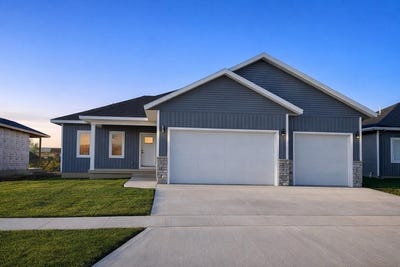 /international/us/1321-24th-avenue-n-fort-dodge-ia-110107377769/
