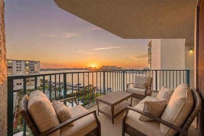 /international/us/670-island-way-clearwater-beach-fl-110108552736/