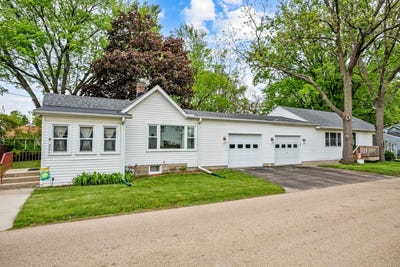 /international/us/221-223-ellen-street-sycamore-il-110107890477/