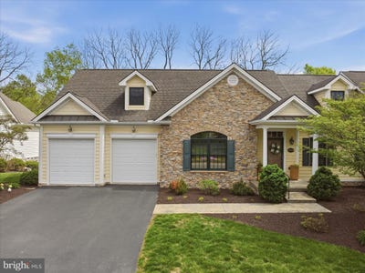 /international/us/13030-hawkins-circle-hagerstown-md-110107666796/